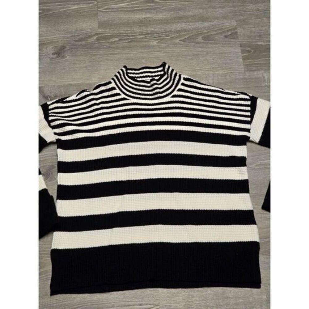 Devotion by Cyrus Women's Black White Striped Knitted Sweater Long Sleeve Size L